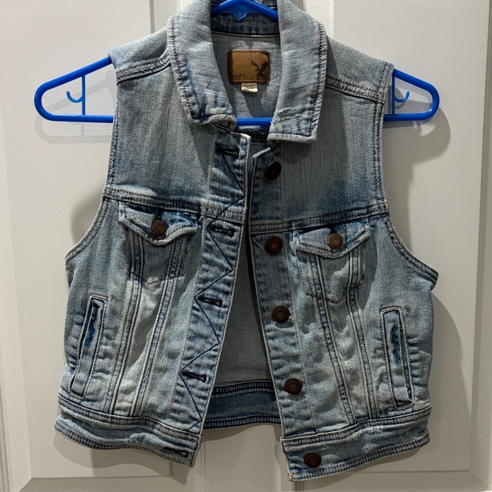 Cropped Denim Vest